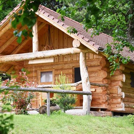Hut At The Forest Male Brusnice Exteriör bild