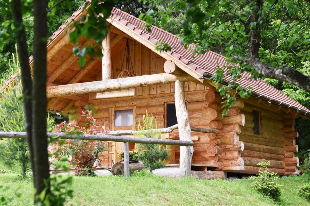 Hut At The Forest Male Brusnice Exteriör bild